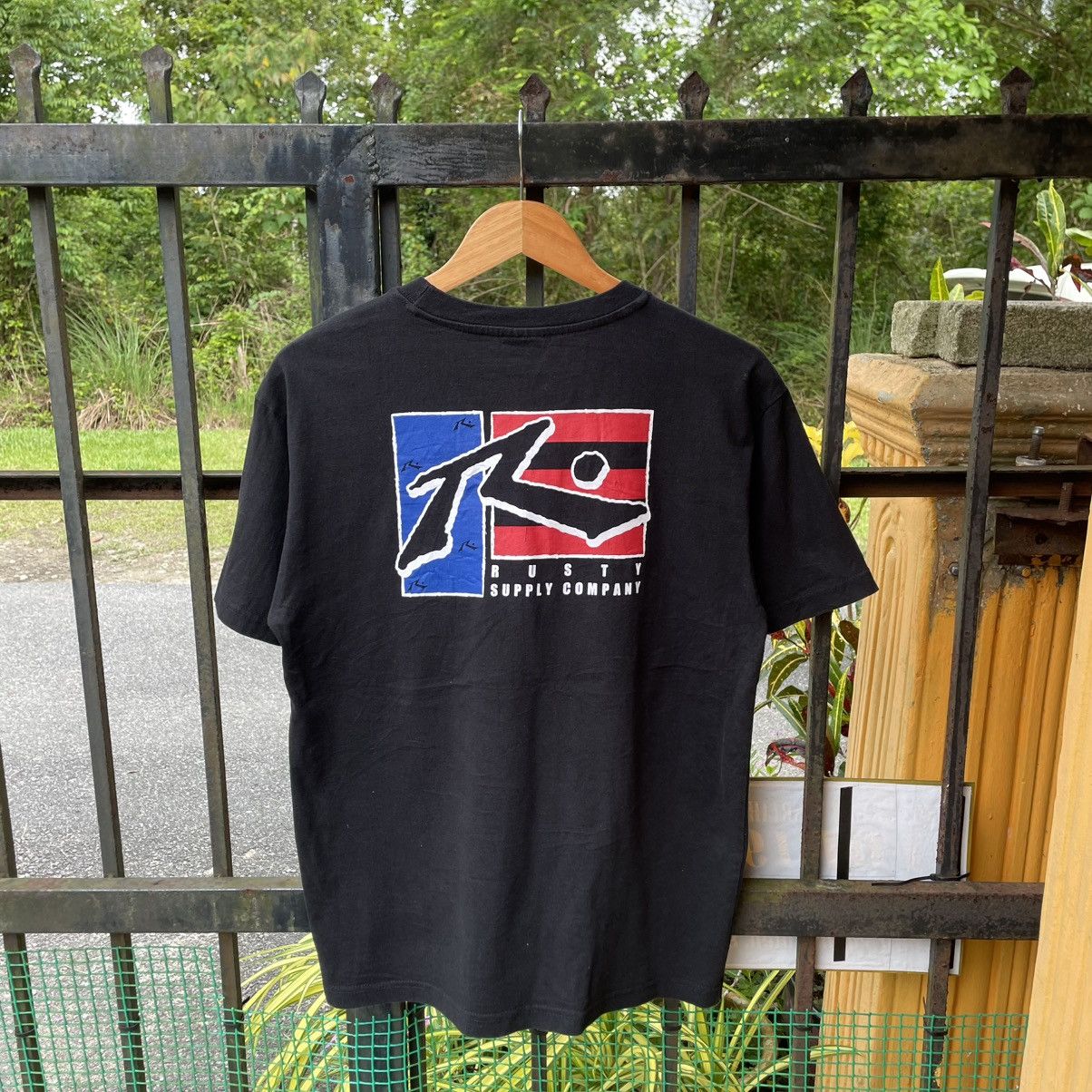 Rusty × Vintage 🔥Vintage Rusty Red Blue Big Box Logo Surfing Tee Size US L / EU 52-54 / 3 - 1 Thumbnail