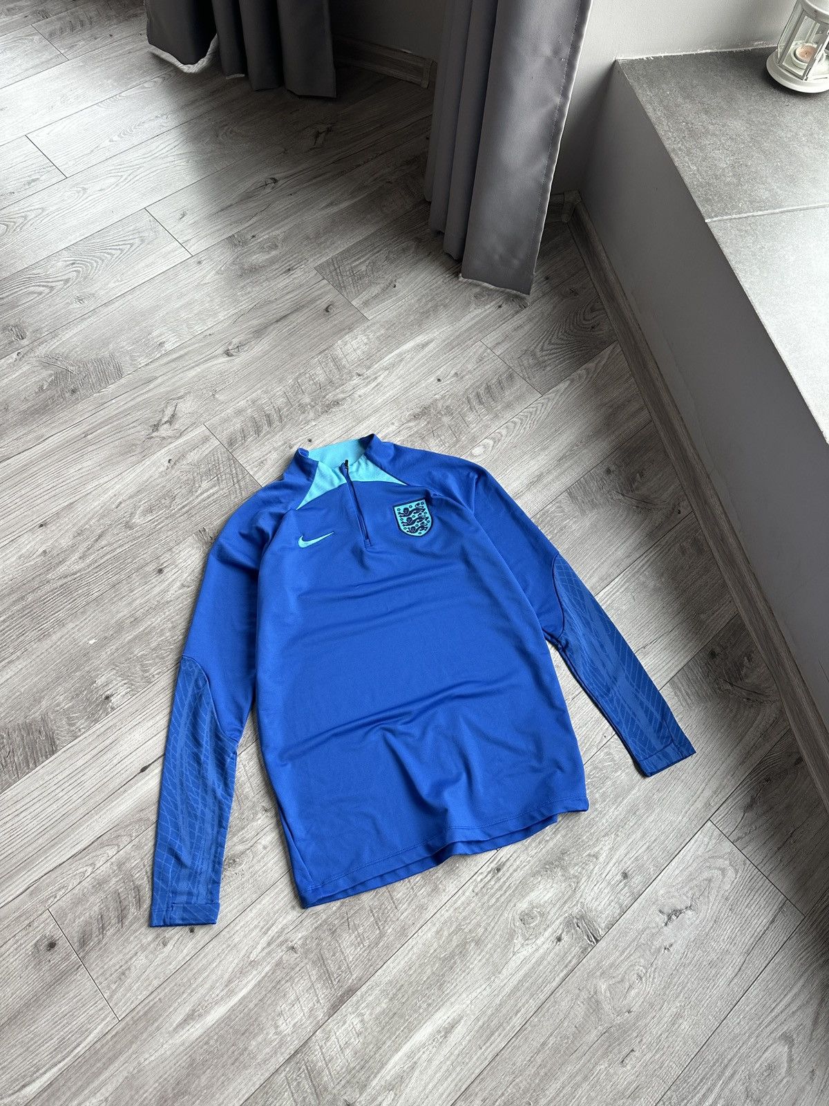 Nike Nike England National Team Soccer Drill long sleeve t shirt Size US M / EU 48-50 / 2 - 1 Thumbnail