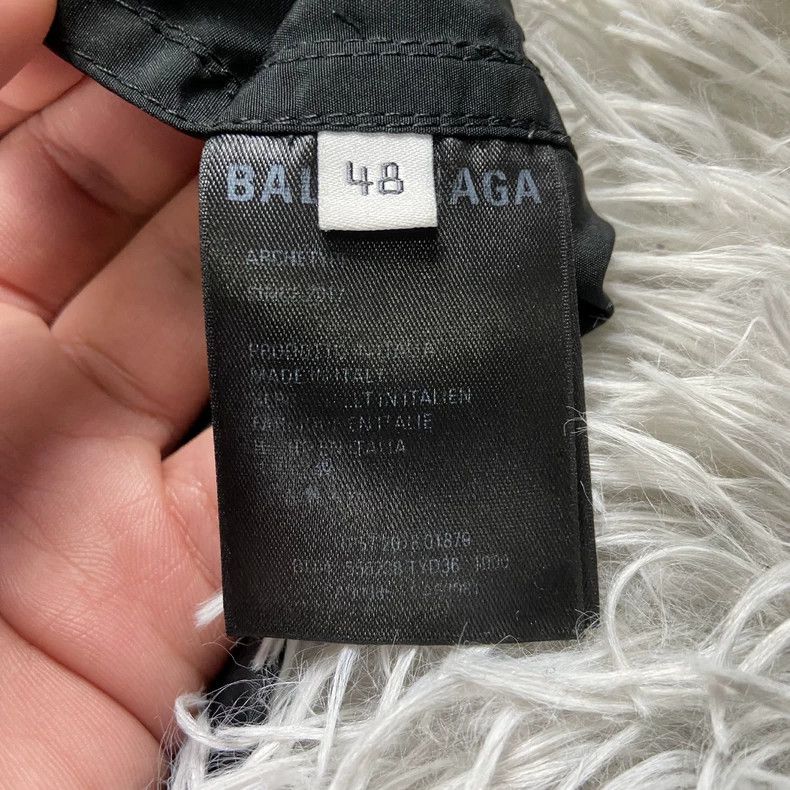 Balenciaga Balenciaga Back letter logo assault jacket 2503-Nextarrow Size US M / EU 48-50 / 2 - 5 Thumbnail