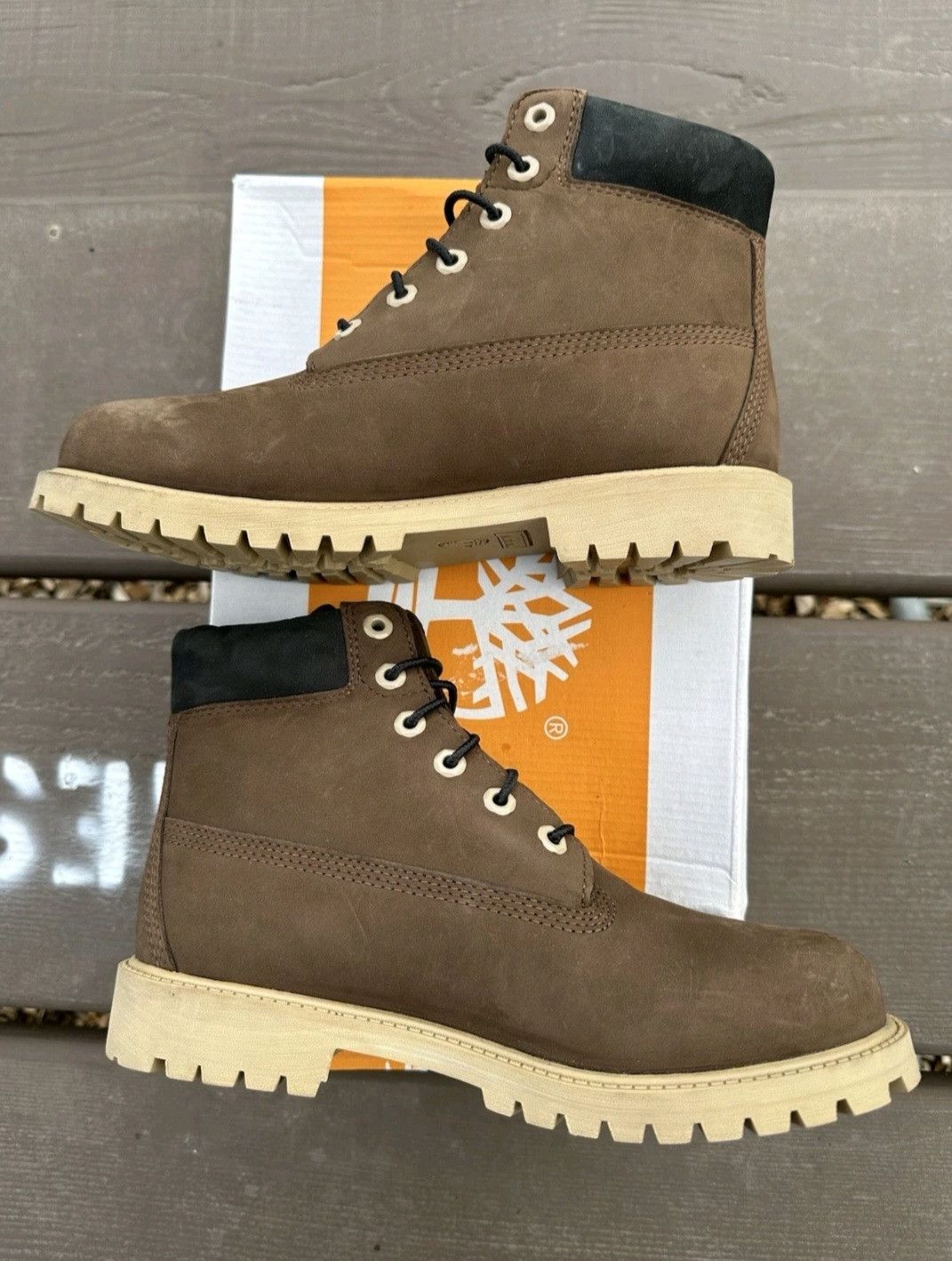 Timberland Timberland Premium 6 Inch Premium Boot Dark Brown Nubuck Size US 6.5 / EU 39-40 - 4 Thumbnail