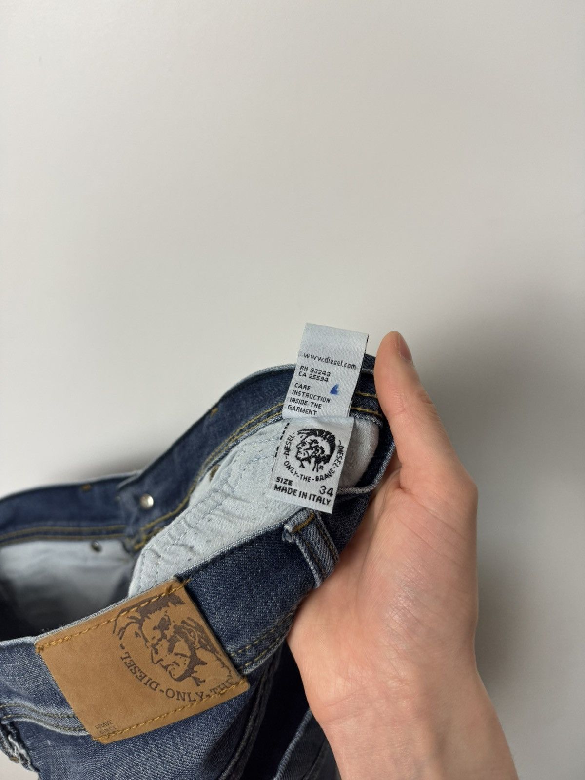 Diesel Diesel Vintage Straight Fit Denim Jeans Made in Italy Size US 34 / EU 50 - 15 Thumbnail