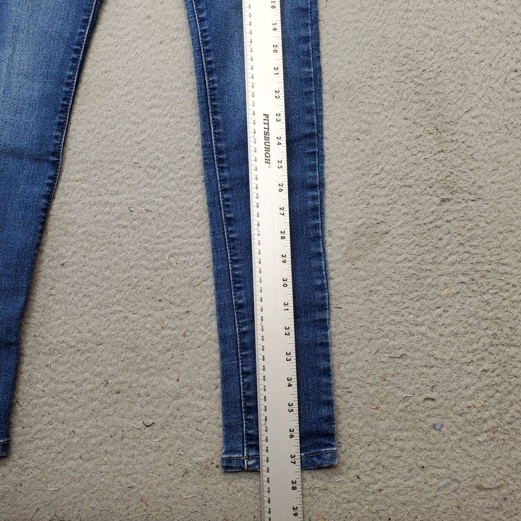 Vintage BOB Skinny Jeans Women's 1/2 Blue Denim Medium Wash Whiskered Low Waist Jeans Womens Blue Denim Slim Fit 1/2 (Note: "Jeans" limits repetition) Size 25" / US 0 / IT 36 - 3 Thumbnail