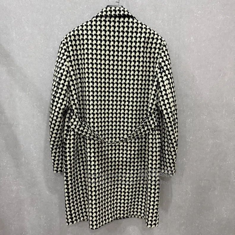 Louis Vuitton Louis Vuitton Lapel Belt Houndstooth Suit Coat Size US M / EU 48-50 / 2 - 2 Thumbnail