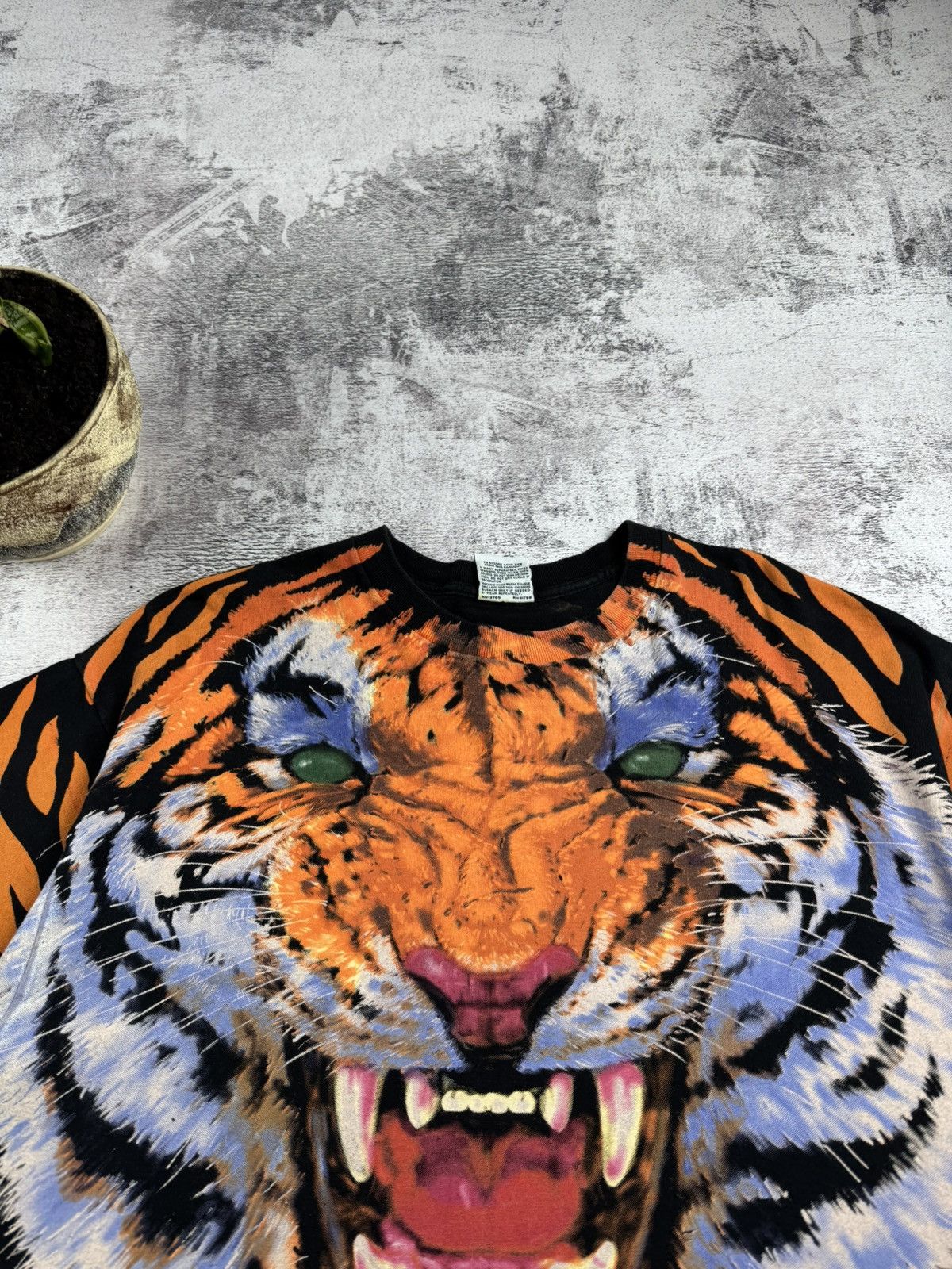 Liquid Blue Vintage Liquid Blue 1995 Tiger Over Print John Connel 90s Humor USA T Shirt Tee Size US XL / EU 56 / 4 - 7 Thumbnail