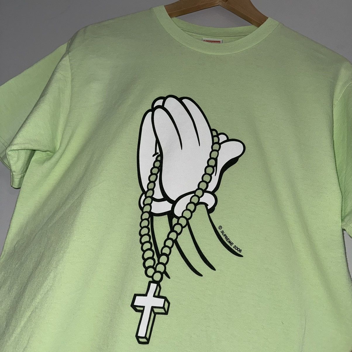 Supreme 2006 Supreme Mickey Prayer Hands Rosary Tee Lime Size US M / EU 48-50 / 2 - 3 Thumbnail