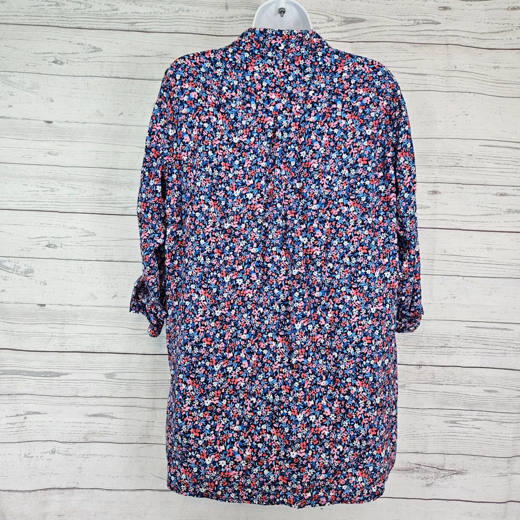 Vintage Draper James Lands End Womens Linen Button Up Top Sz Medium Blue Pink Floral Shirt Adult M Blue Floral Button-Up Tunic Size M / US 6-8 / IT 42-44 - 3 Thumbnail