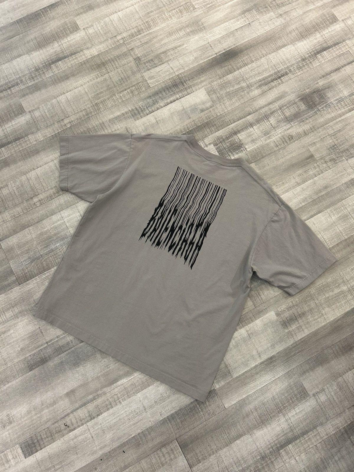 Balenciaga Balenciaga Barcode Logo Tee Size US S / EU 44-46 / 1 - 3 Thumbnail