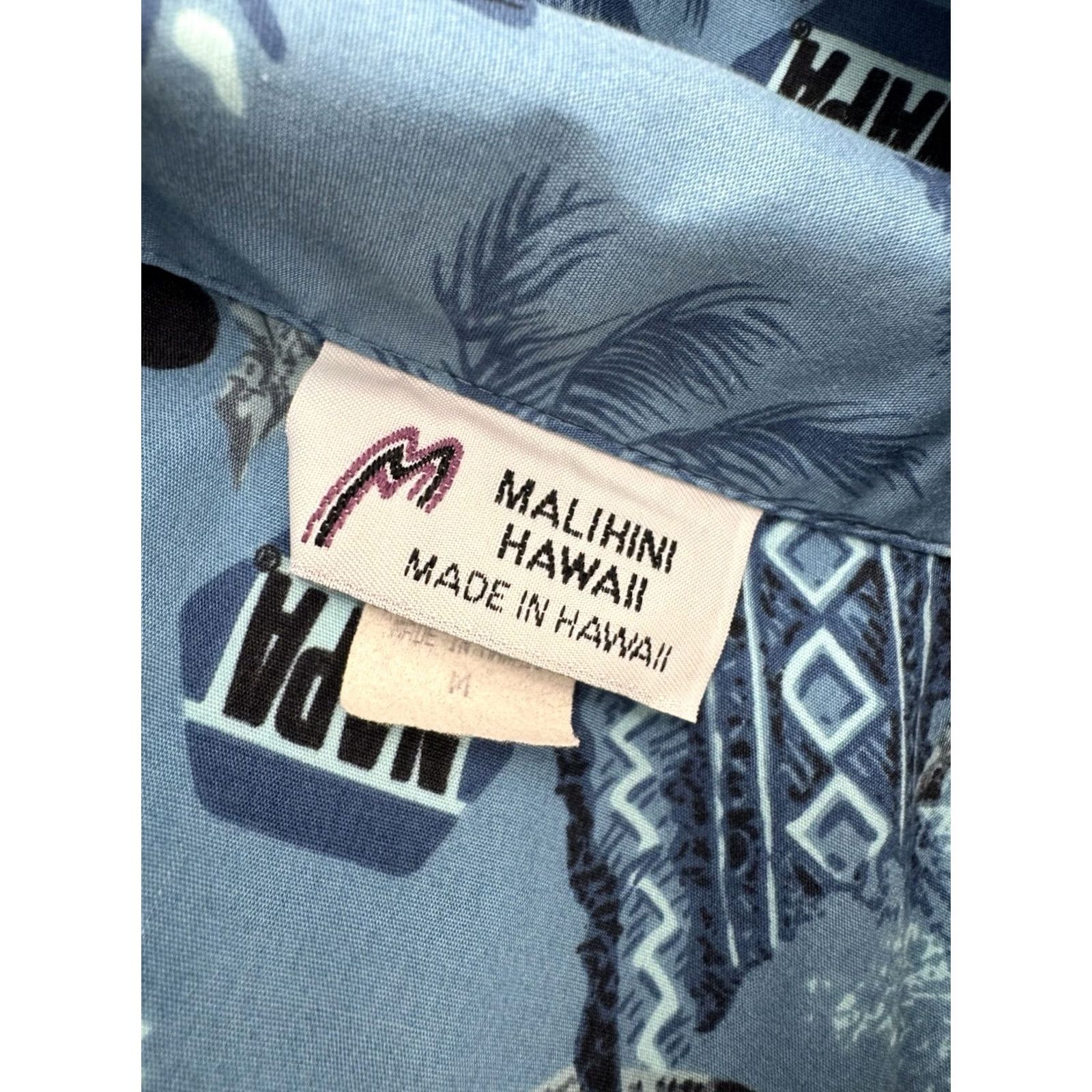 Vintage MALIHINI Napa Auto Parts Tribal Sea Turtle Hawaiian Aloha M Shirt Men Blue Short Sleeve Button-Up M Womens Boys Girls Size US M / EU 48-50 / 2 - 5 Thumbnail