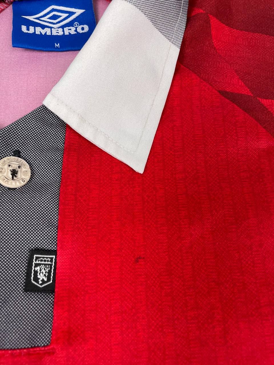 Umbro Umbro Manchester United 1996 1998 Home Shirt Soccer Jersey Size US M / EU 48-50 / 2 - 12 Thumbnail