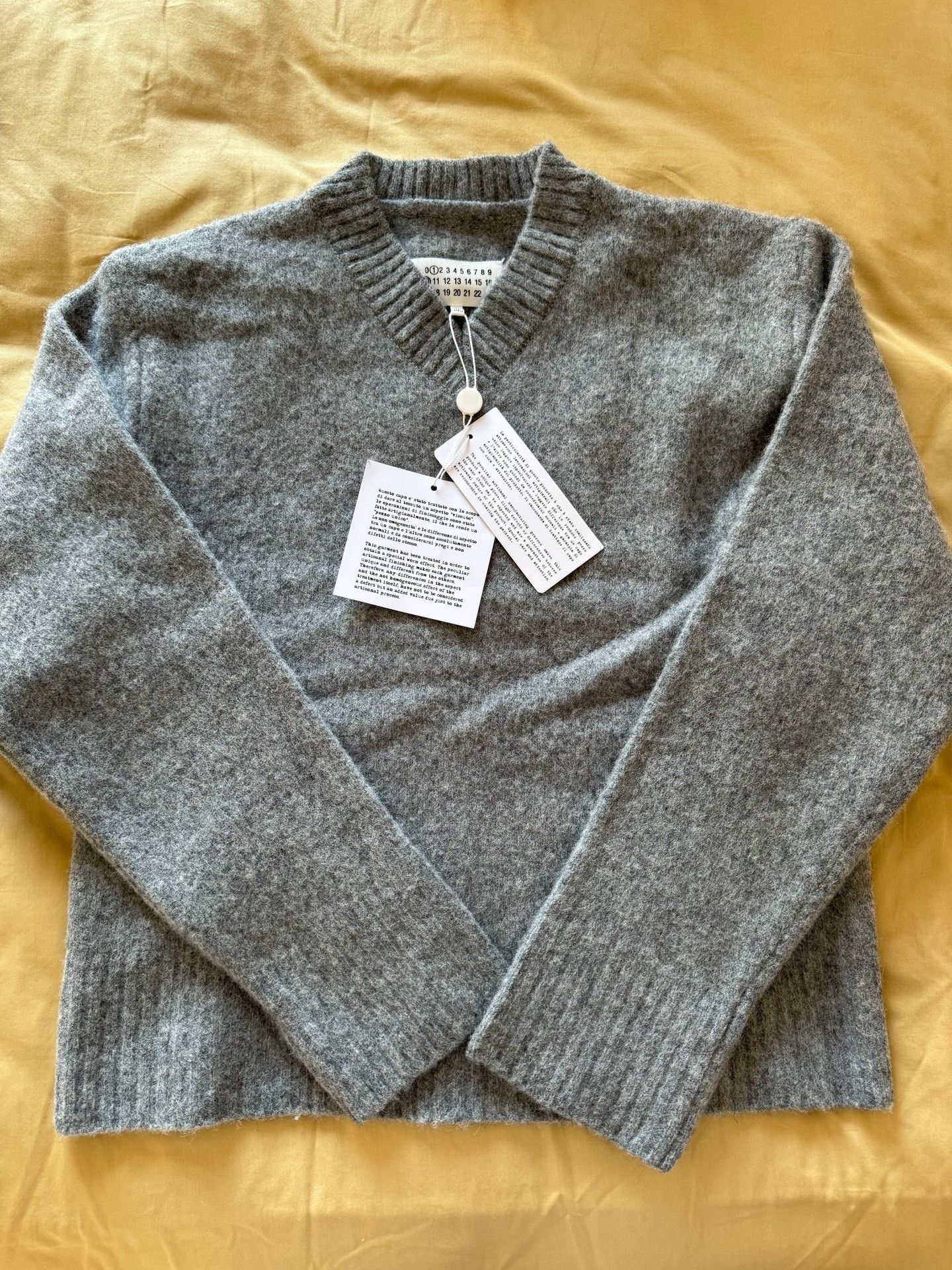 Maison Margiela Maison Margiela Wool sweater 2501-Nextarrow Size US S / EU 44-46 / 1 - 1 Thumbnail