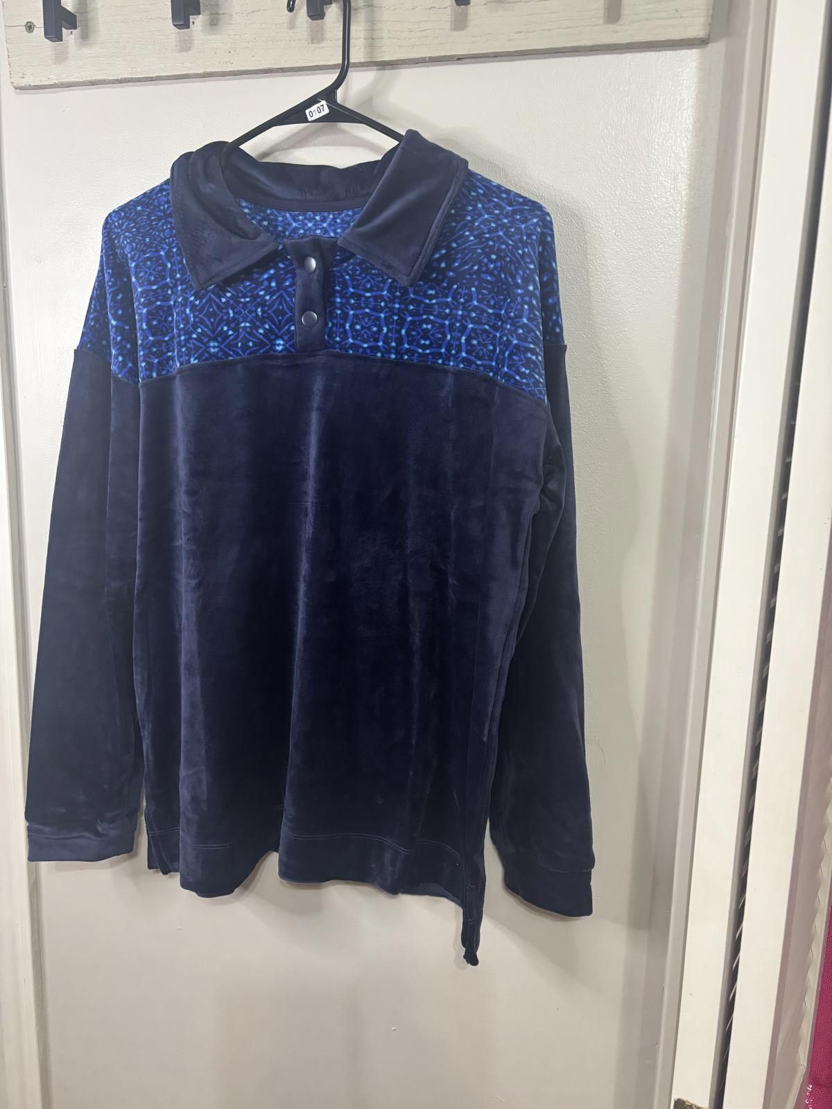 Designer ComfortCode Cozy Fleece Pullover - Size M Size M / US 6-8 / IT 42-44 - 1 Thumbnail
