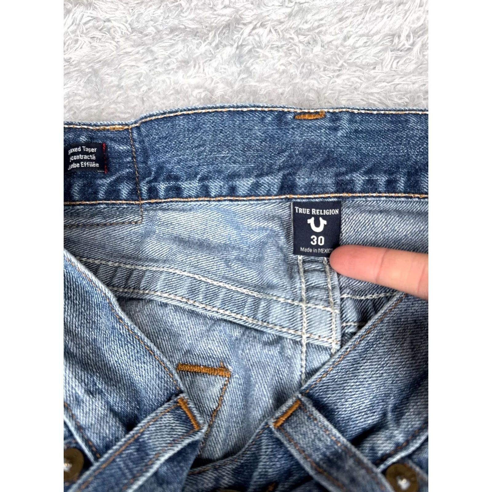 True Religion True Religion Jeans Mens 30x31 Blue Denim Logan Relaxed Taper Distressed Cotton Jeans Mens Blue Denim 90s Rock City Logo True Religion Logan Boy? Size US 30 / EU 46 - 6 Thumbnail
