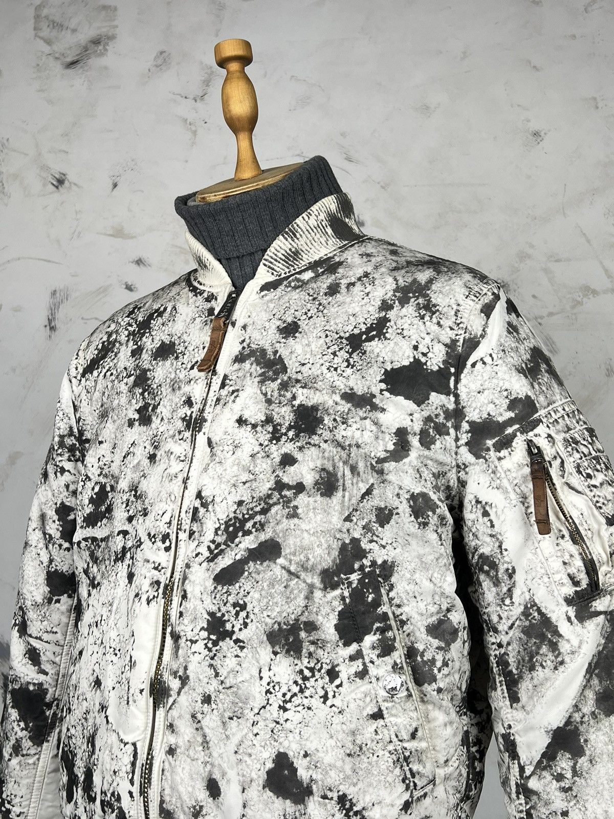 Alpha Industries Vintage Alpha Industries MA-1 Bomber Custom Jacket Size S-M Size US M / EU 48-50 / 2 - 3 Thumbnail