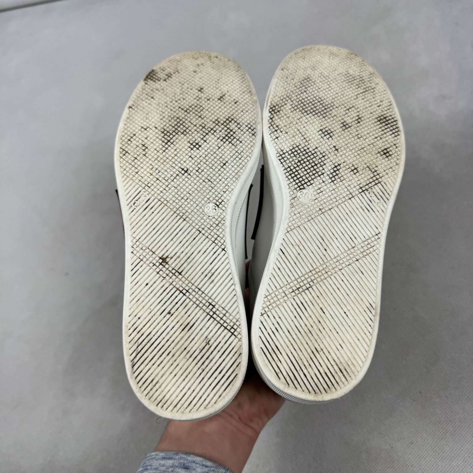 Versace Versace White Leather Round Toe Athletic Sneakers Shoes 36 Size US 4 / IT 34 - 10 Thumbnail