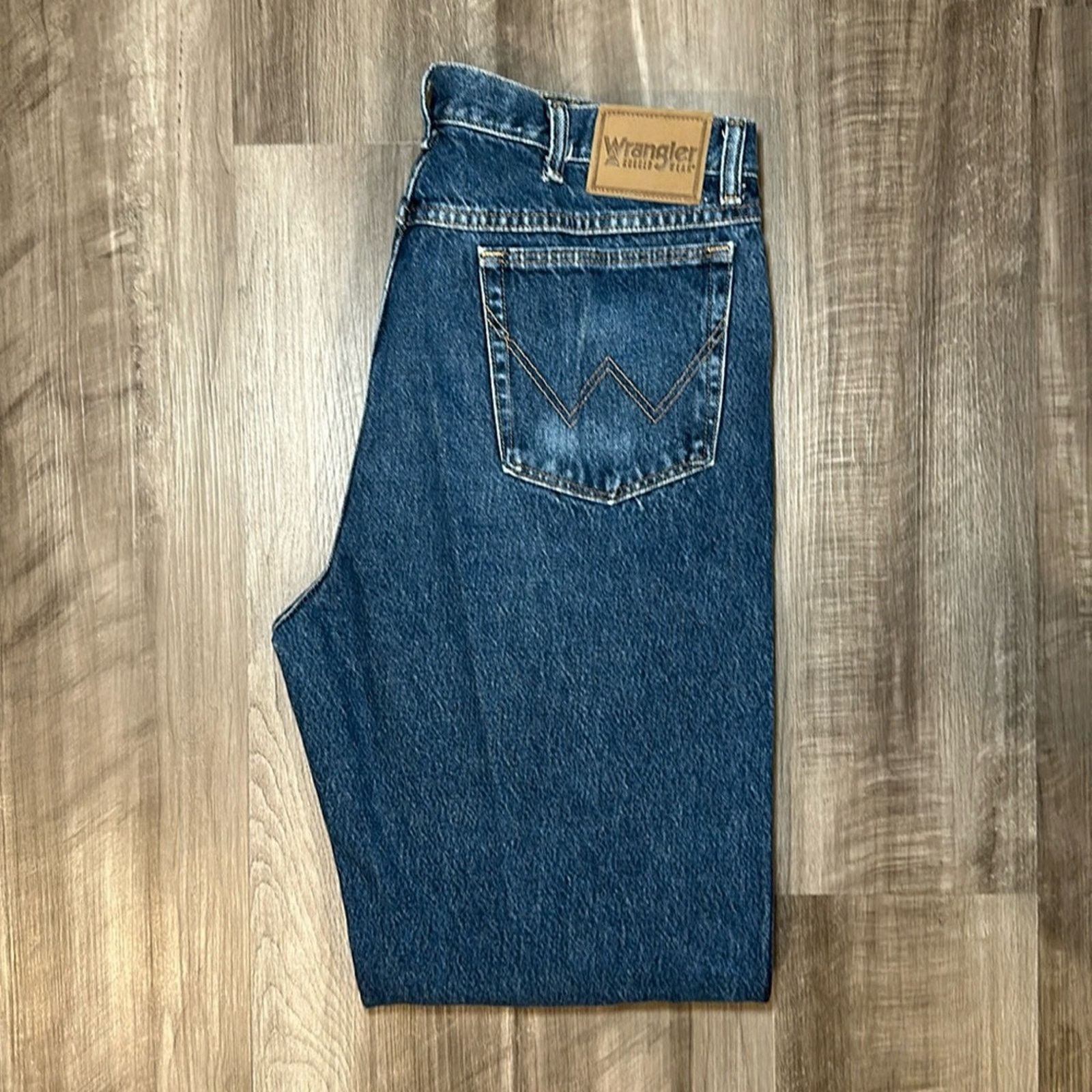 Wrangler Wrangler Rugged Wear Classic Fit Jeans - 38x34 Size US 38 / EU 54 - 1 Thumbnail