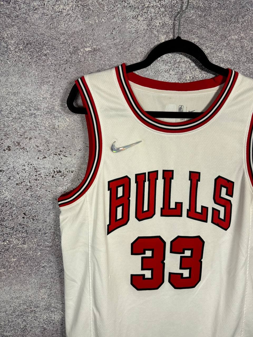 Vintage PIPPEN VINTAGE CHICAGO BULLS NBA JERSEY LARGE Size US L / EU 52-54 / 3 - 5 Thumbnail