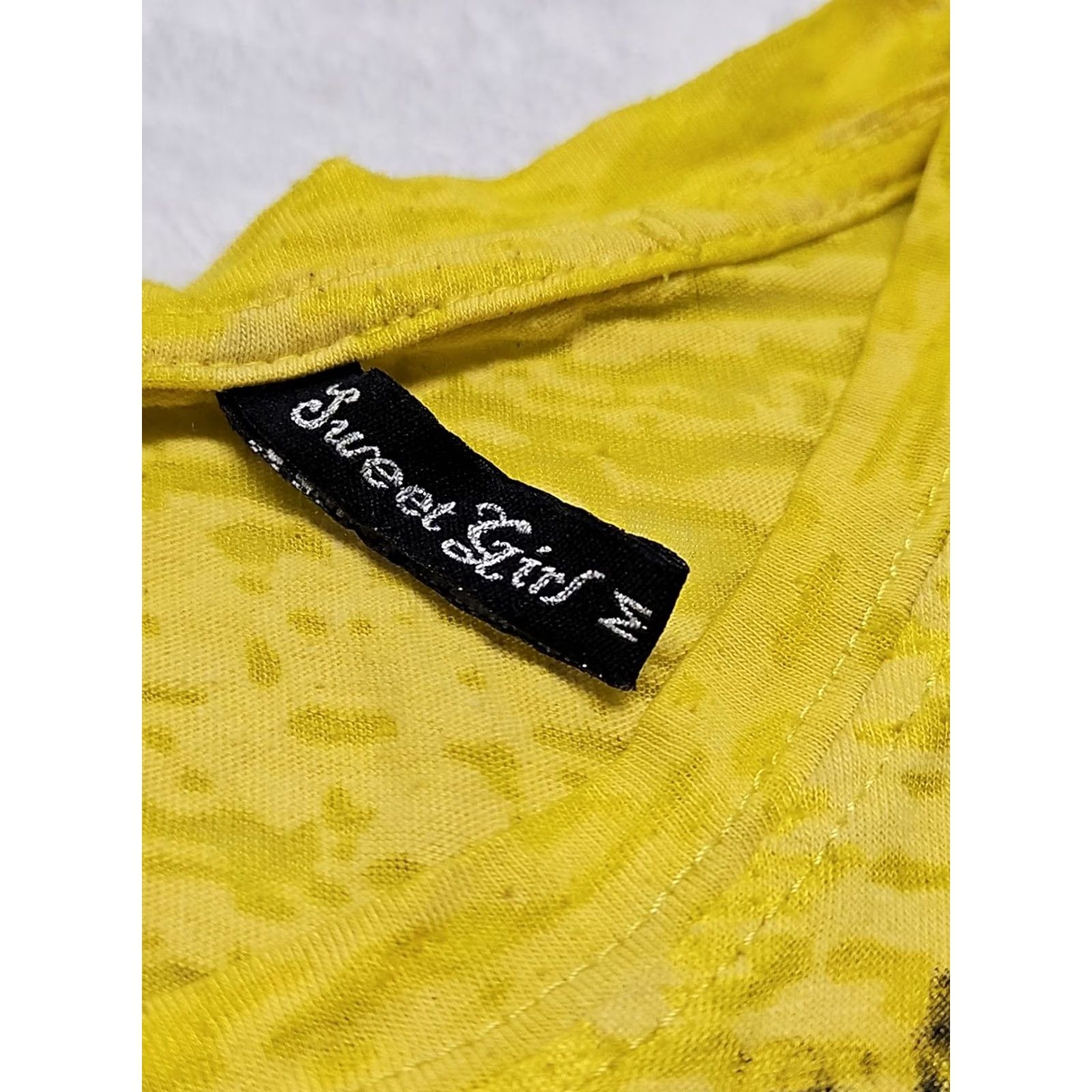 Vintage VINTAGE Sweet Girl Yellow Cross Graphic Rhinestone Womens Medium Tank Top Sleeveless Grunge Y2K Casual Womens Size M / US 6-8 / IT 42-44 - 6 Thumbnail