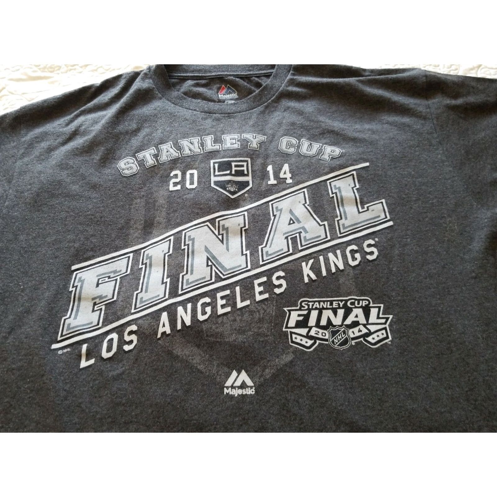 NHL VINTAGE? No. Los Angeles Kings Majestic NHL 2014 Stanley Cup Finals T-Shirt Gray L Mens Shirt Short Sleeve Crew Neck Sports Size US L / EU 52-54 / 3 - 4 Thumbnail