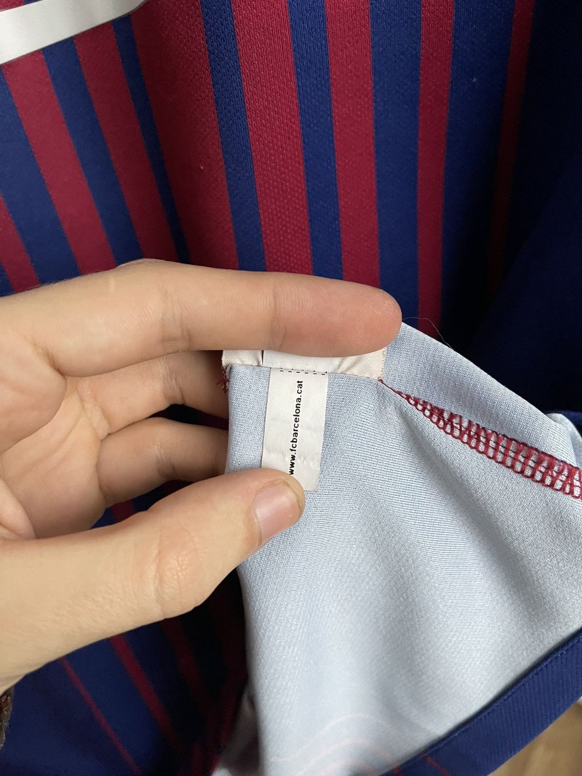 Nike 2017/2018 Nike FC Barcelona Messi Soccer Jersey T-Shirt Size US M / EU 48-50 / 2 - 17 Thumbnail