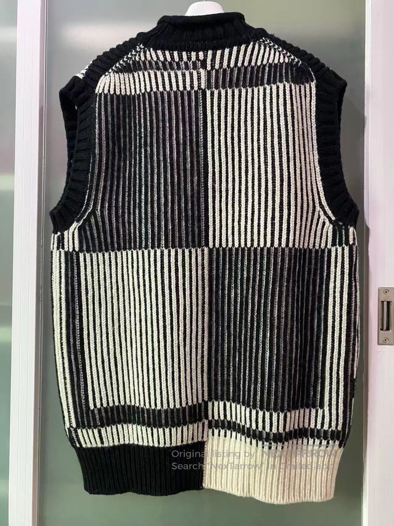 WE11DONE we11done Logo Turtleneck Knit Vest. Size US S / EU 44-46 / 1 - 2 Thumbnail