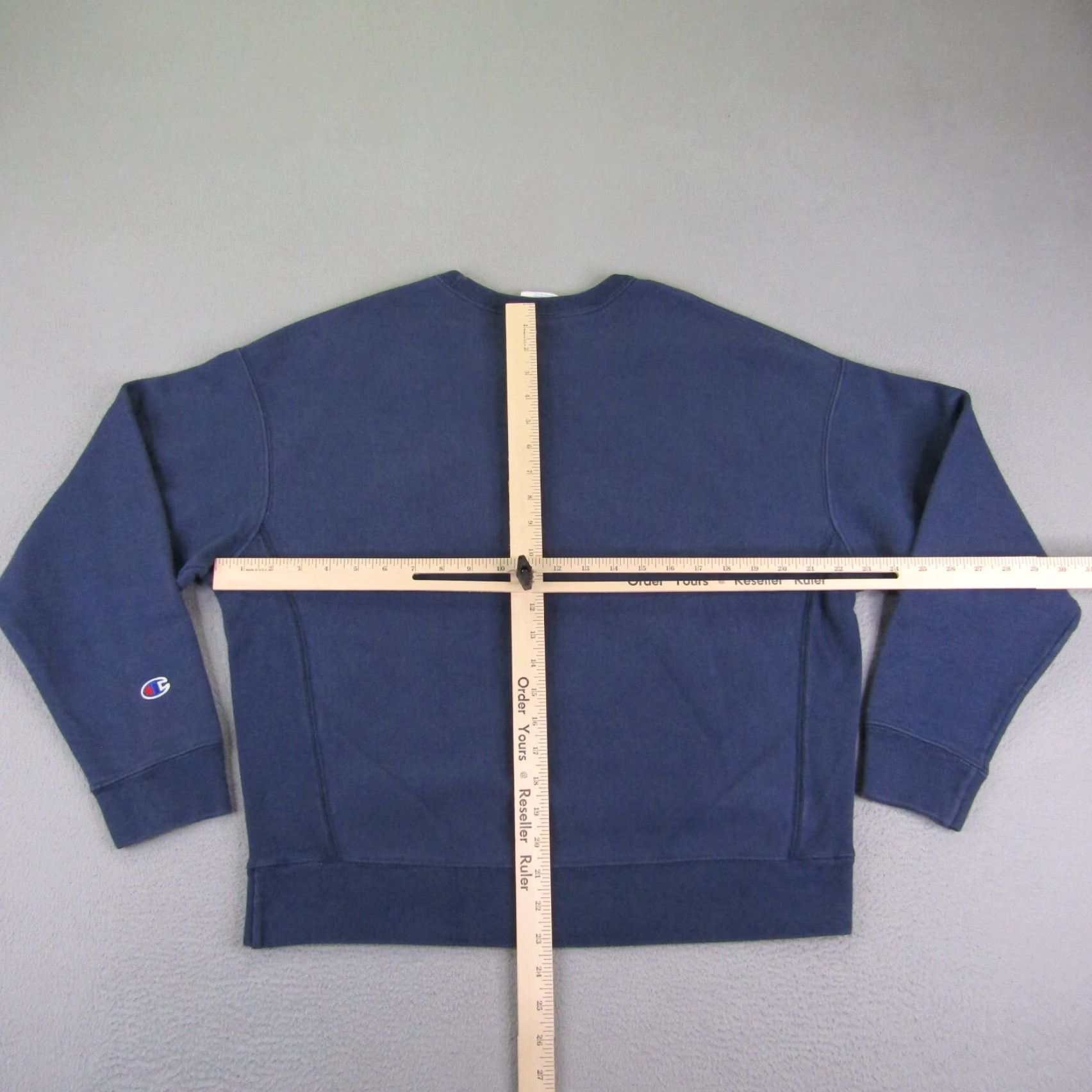 Champion Champion Sweatshirt Womens XL Blue Reverse Weave Crewneck Pullover Sweatshirt Blue XL Women’s Champion Crew Neck Pullover Weave Cold? (Oops) Size XL / US 12-14 / IT 48-50 - 4 Thumbnail