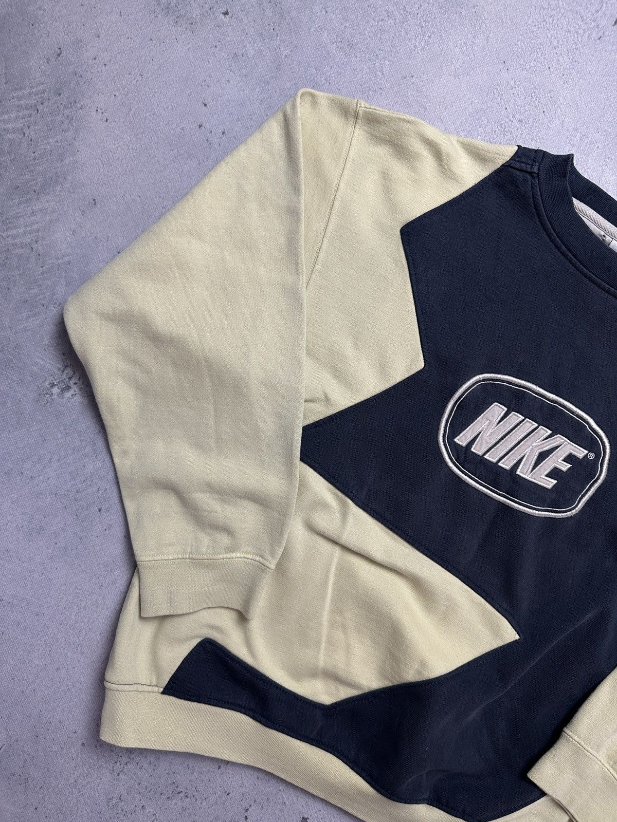 Nike Vintage Crewneck Nike boxy center swoosh y2k fits logo USA Size US M / EU 48-50 / 2 - 2 Thumbnail