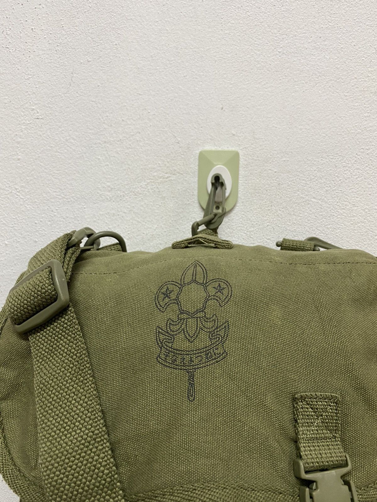 VINTAGE ARMY CROSSBODY BAG