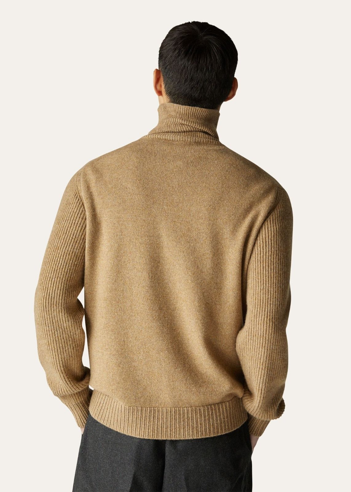 Loro Piana o1srvl11e1224 Dolcevita Casual Poloneck Sweater in Camel Size US S / EU 44-46 / 1 - 6 Thumbnail