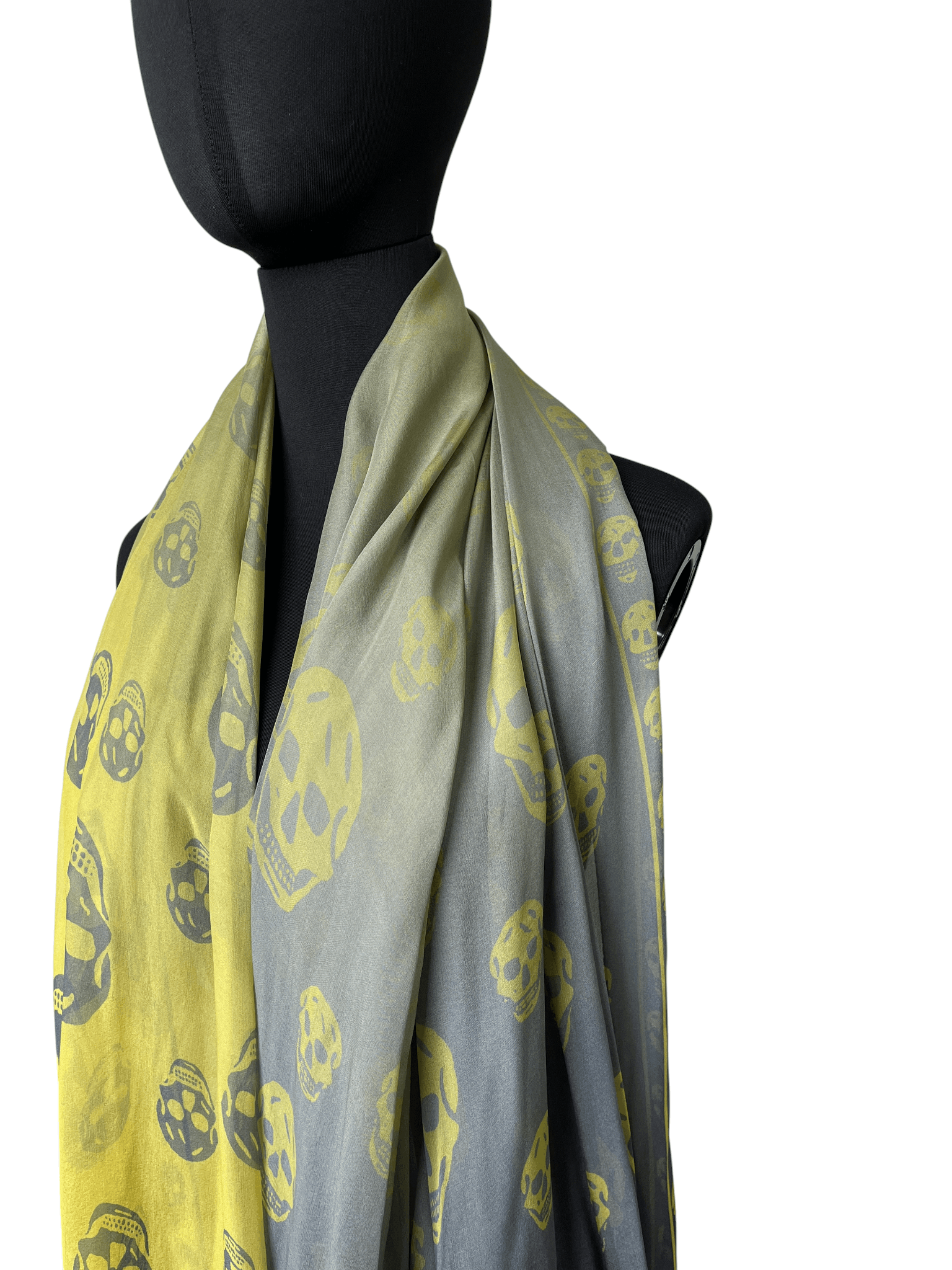 Multicolour Rectangular Scarf With Skull Pattern