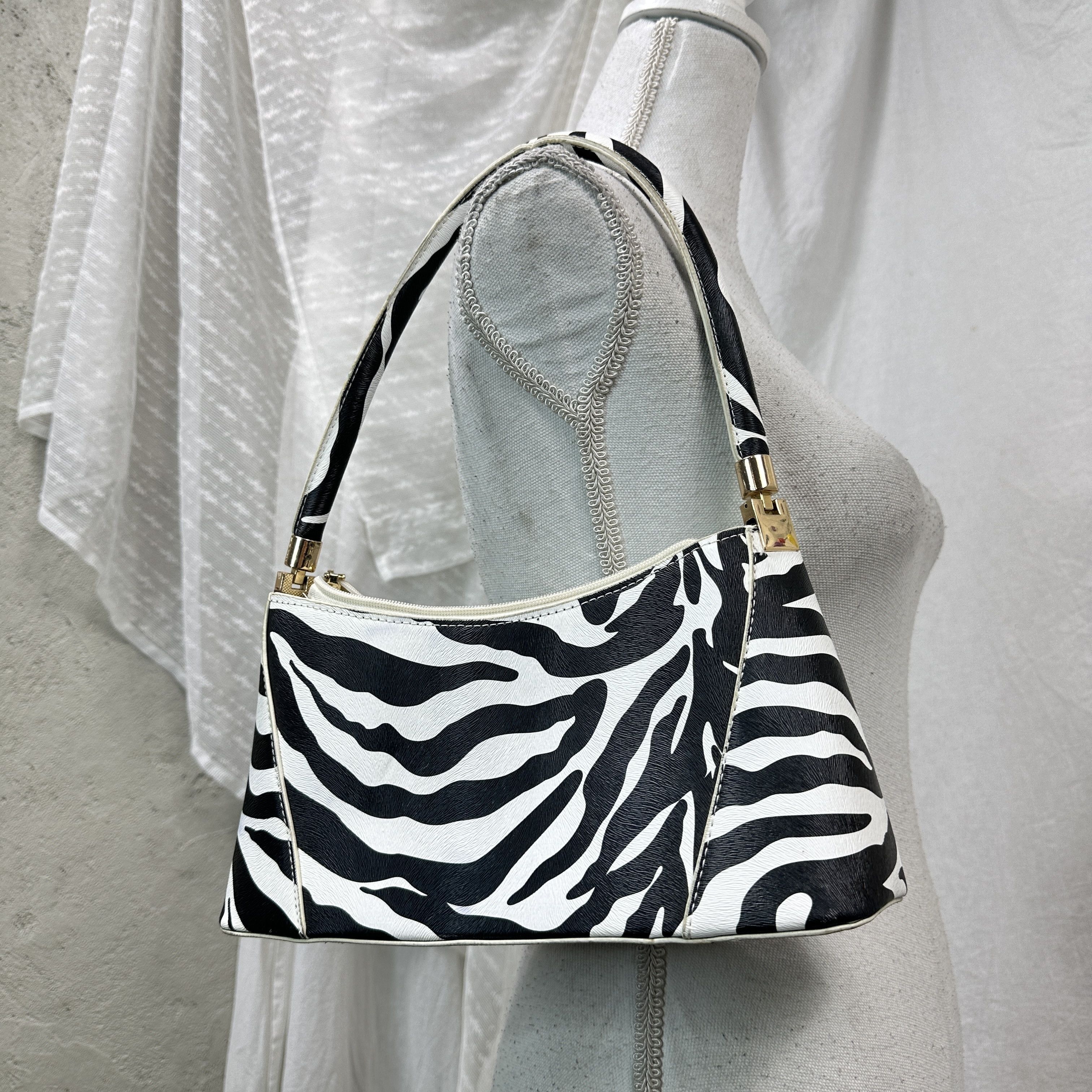 Vintage Vintage Mini Baguette Zebra Print Shoulder Bag Y2K Size ONE SIZE - 7 Thumbnail