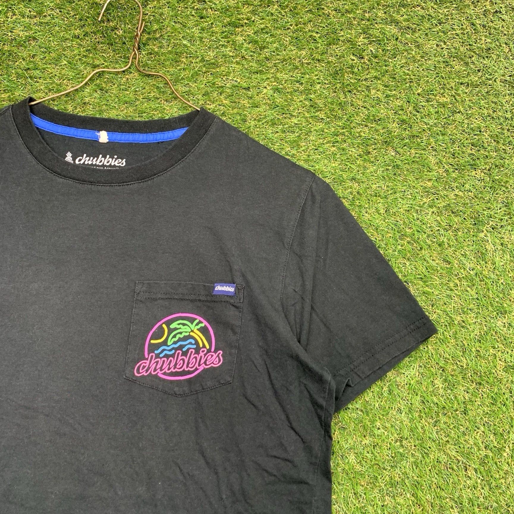 Chubbies Chubbies T-Shirt Mens Small Black Pineapple Neon Sign Y2K “The Apple Of My Eye” Crew Neck Short Sleeve Graphic Print Vintage No Size US S / EU 44-46 / 1 - 3 Thumbnail