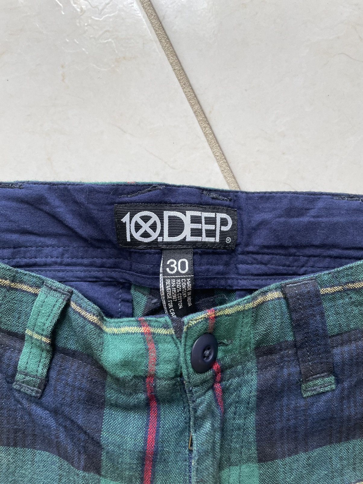 10 Deep 10 deep green plaid shorts size 30 Size US 30 / EU 46 - 3 Thumbnail