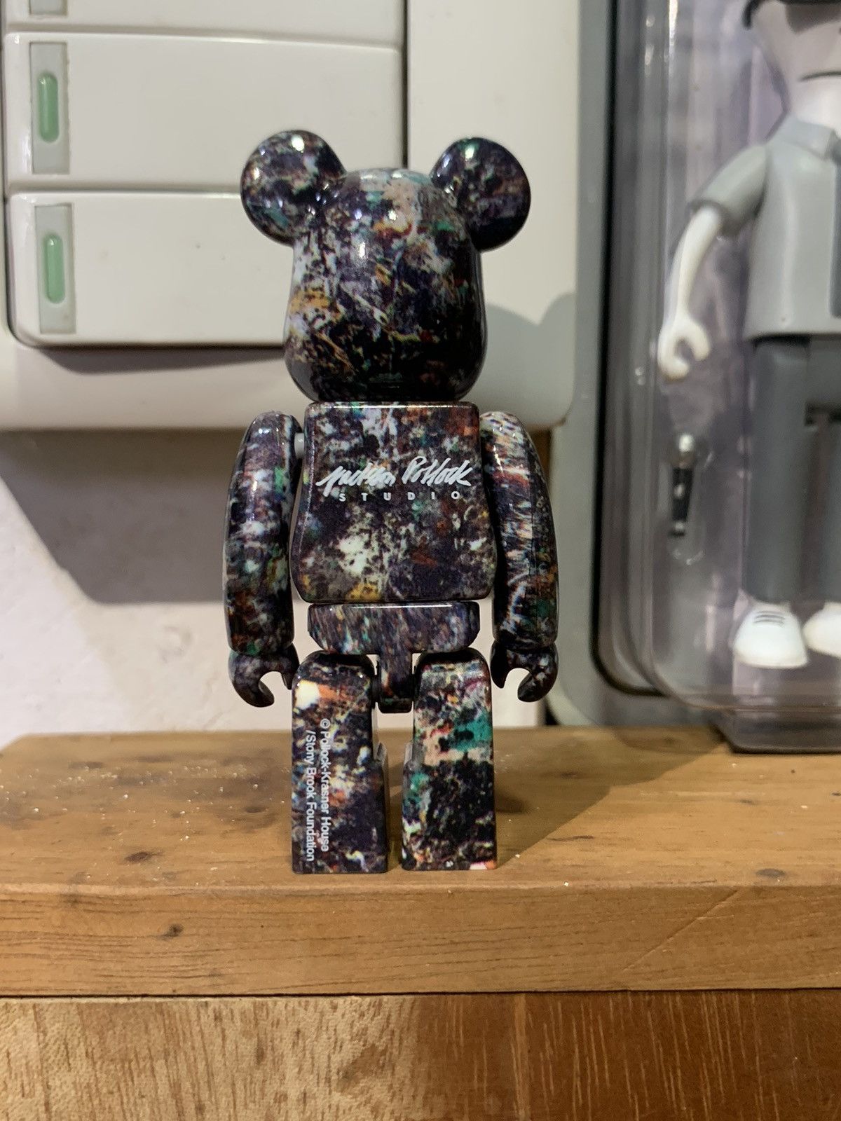 Medicom Toy BEARBRICK X JACKSON POLLOCK “Studio” ©️Pollock-Krasner House Size ONE SIZE - 2 Thumbnail