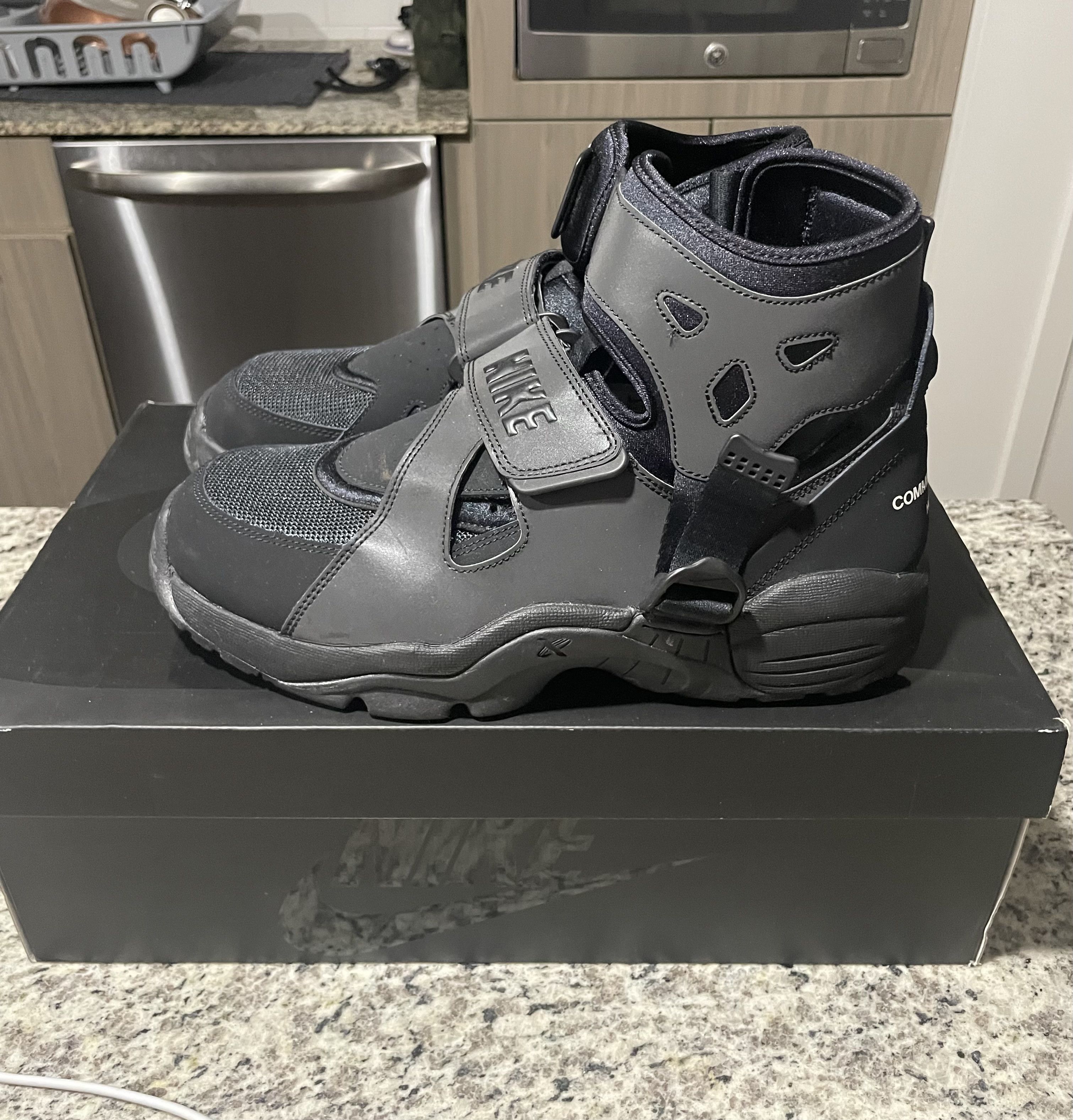 comme des garcons carnivore