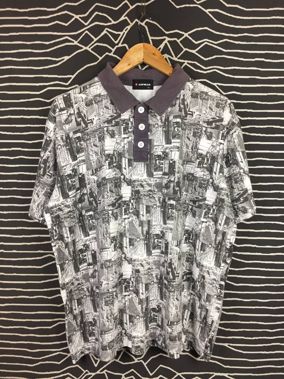 Airwalk Vtg 00s Airwalk Cityscape All Over Print Skate Polo Shirt Size US XL / EU 56 / 4 - 1 Thumbnail