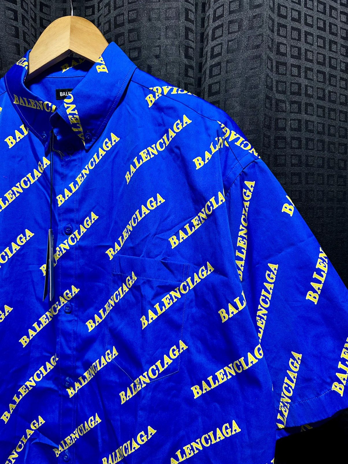 Balenciaga Balenciaga all over print polo Size US XL / EU 56 / 4 - 3 Thumbnail