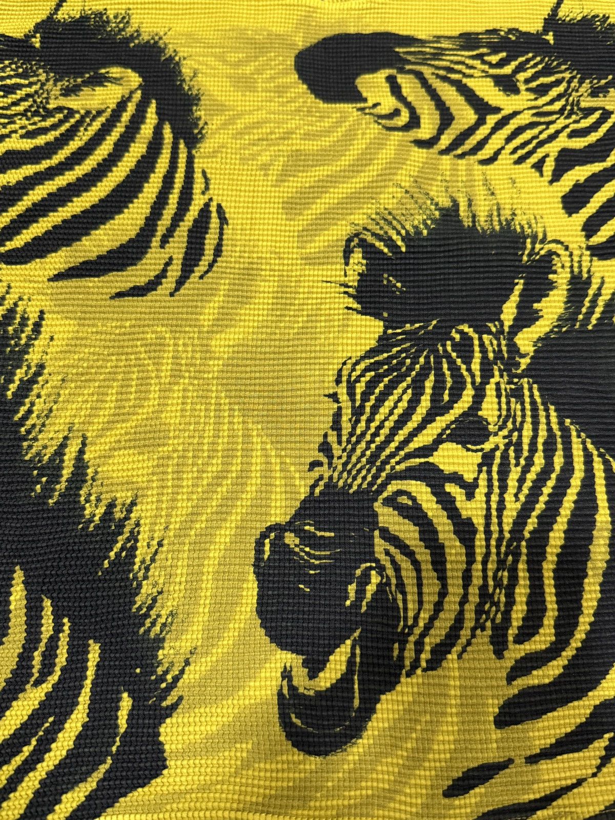 Issey Miyake S/S 2014 me Issey Miyake Pleated Top Yellow and Black Zebra Size XS / US 0-2 / IT 36-38 - 4 Thumbnail
