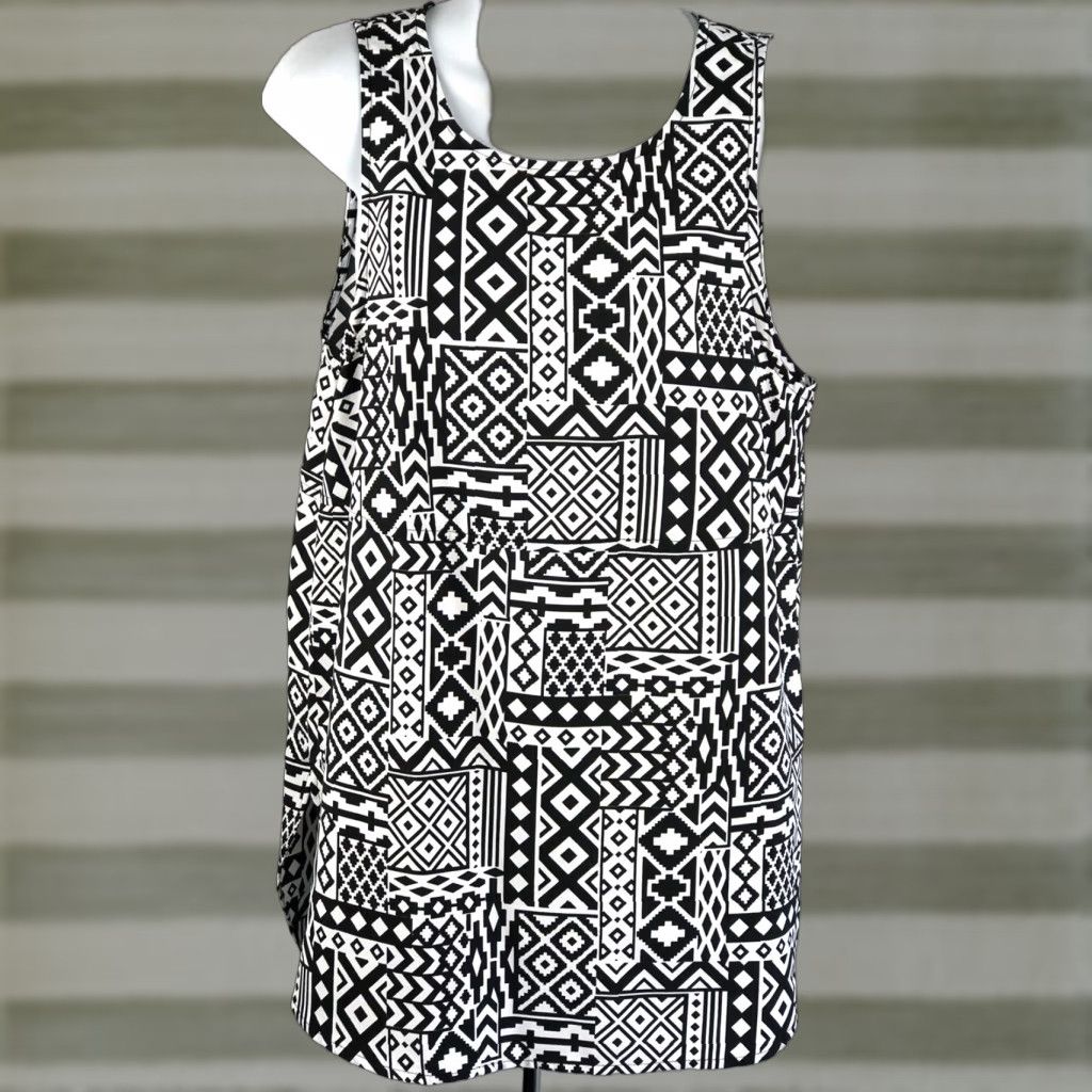 Faded Glory VINTAGE Faded Glory Sleeveless Tank Geometric Aztec Pleated Black White Boho Retro M Chest 36" 28" Polyester Womens Tank XS-XL Size M / US 6-8 / IT 42-44 - 1 Thumbnail