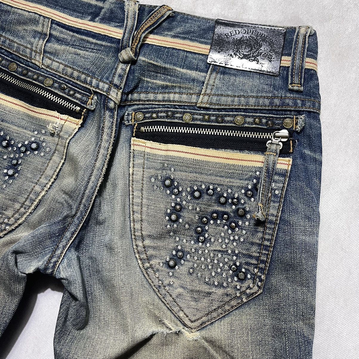 Japanese Brand Red Pepper Skull Stud Distressed Selvedge Waist Denim Pant Size US 31 - 11 Thumbnail