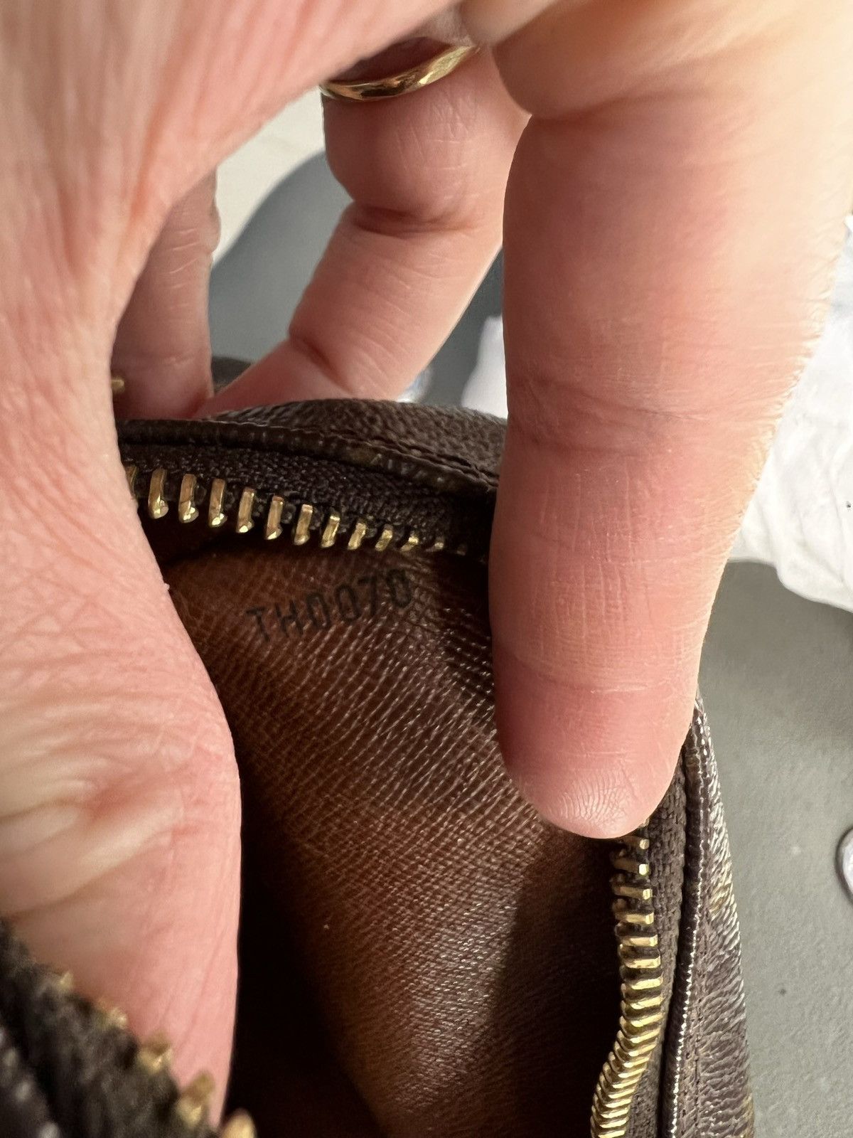 Louis Vuitton LOUIS VUITTON AMAZON CROSSBODY Size ONE SIZE - 11 Thumbnail