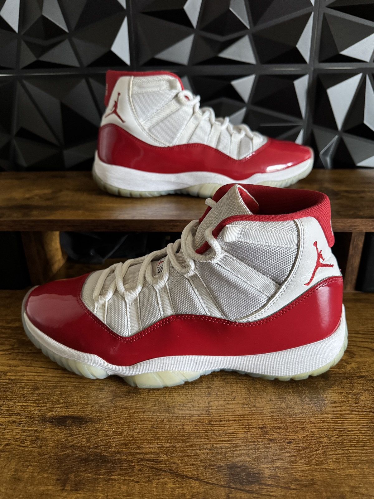 Jordan Brand Jordan 11 Cherry Size 11 Mens Size US 11 / EU 44 - 2 Thumbnail