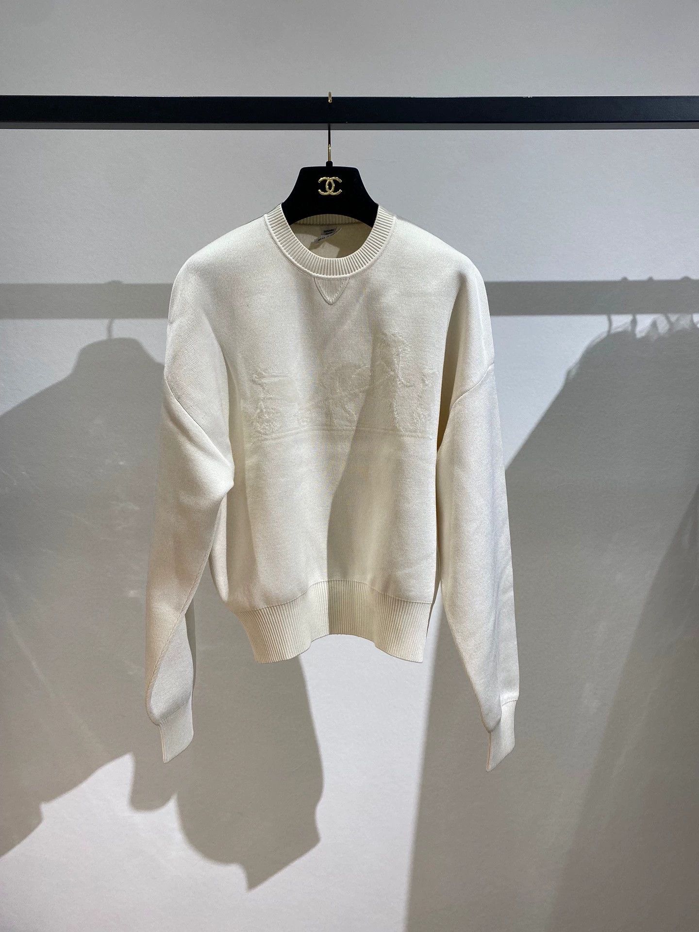 Hermes Hermes Off-White Cashmere Sweater - dmc Size US S / EU 44-46 / 1 - 1 Thumbnail
