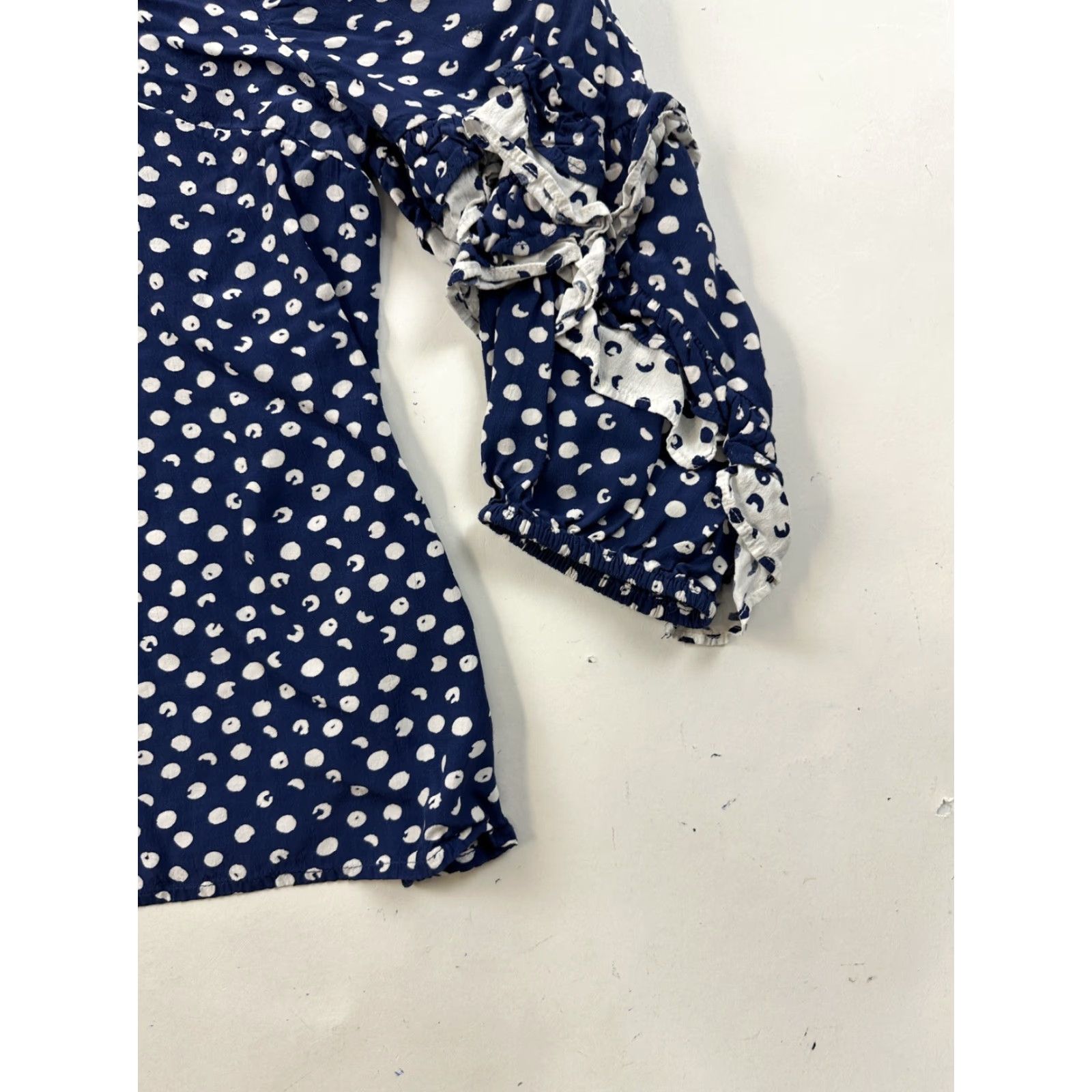 Soft Surroundings Soft Surroundings Blouse Women’s M Polka Dot Round Neck Pullover Long Sleeve Pleated Ruffle Blue Multicolor Viscose Regular - USA? Size M / US 6-8 / IT 42-44 - 2 Thumbnail