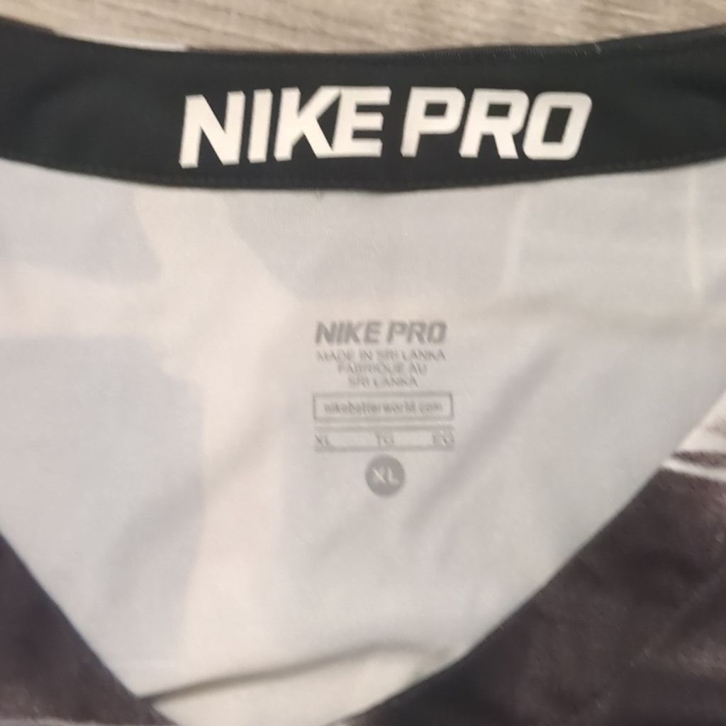 Nike Nike pro shorts sleeve top size XL Size XL / US 12-14 / IT 48-50 - 2 Thumbnail