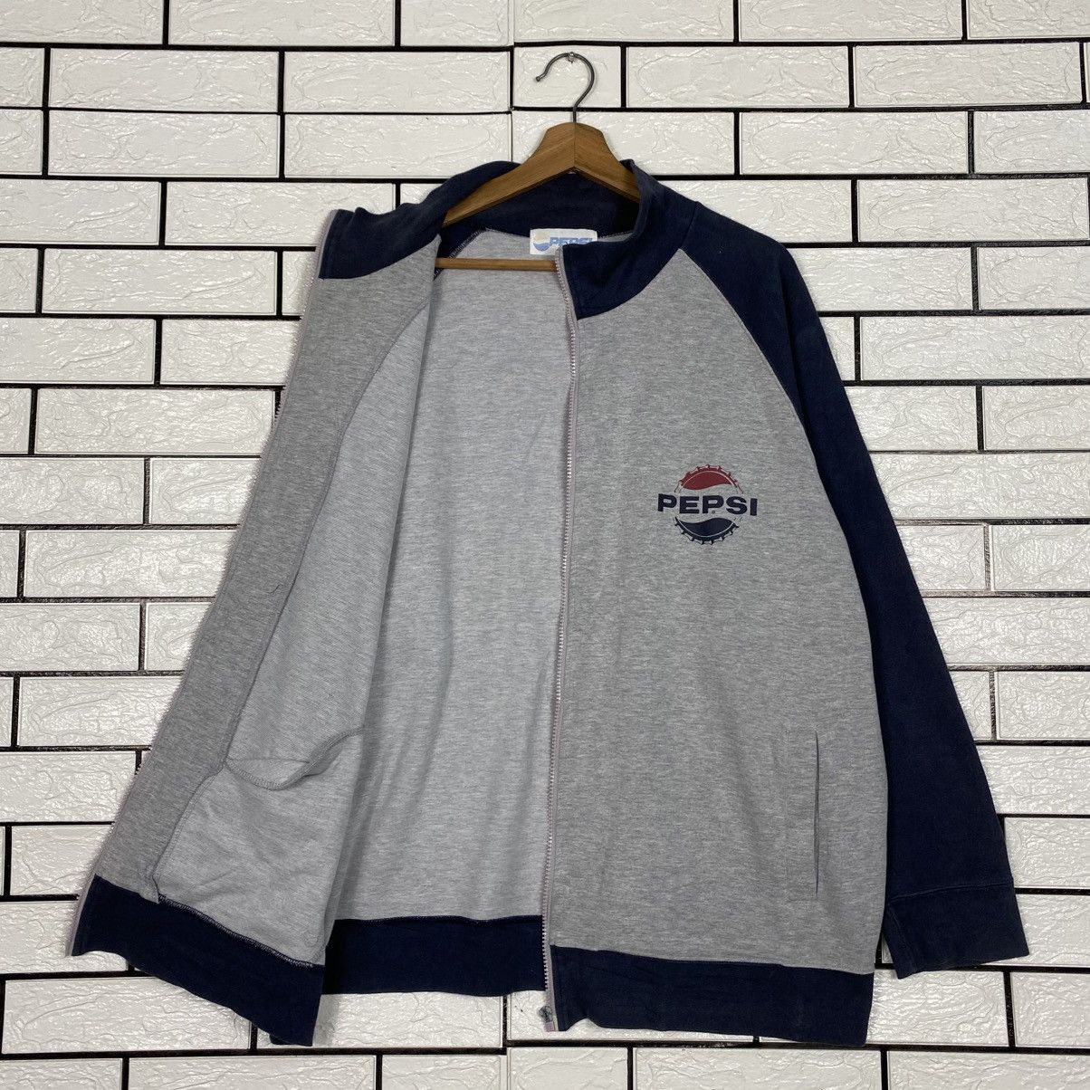 Japanese Brand 📌Vintage Zipper Sweater Pepsi Big Logo Size US L / EU 52-54 / 3 - 12 Thumbnail