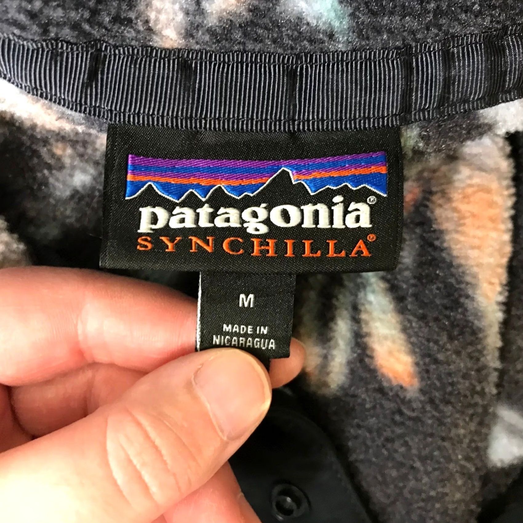 Patagonia Patagonia Fleece Pullover Floral Print Women's M Sweatshirt Long Sleeve 1/2 Zip Snap Pockets Charcoal Black Logo Patch Hanley Neck Size M / US 6-8 / IT 42-44 - 7 Thumbnail