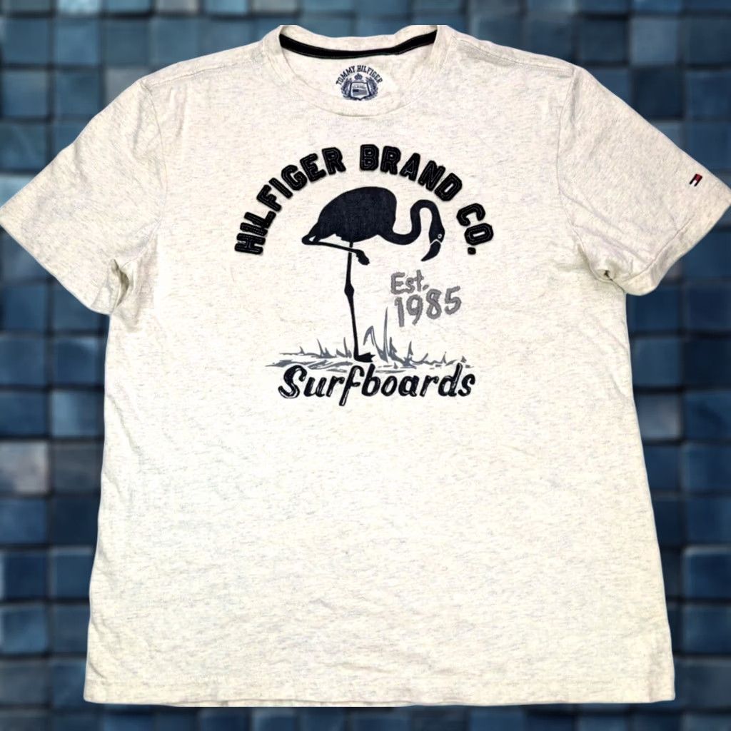 Tommy Hilfiger VINTAGE Tommy Hilfiger Shirt Men Small Gray Black Surf Embroidered Tee Size US S / EU 44-46 / 1 - 1 Thumbnail
