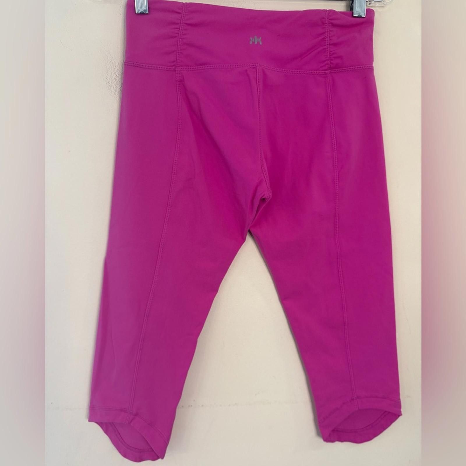 Kyodan Kyodan hot pink cropped leggings coquette bow SZ SM Size 28" / US 6 / IT 42 - 3 Thumbnail