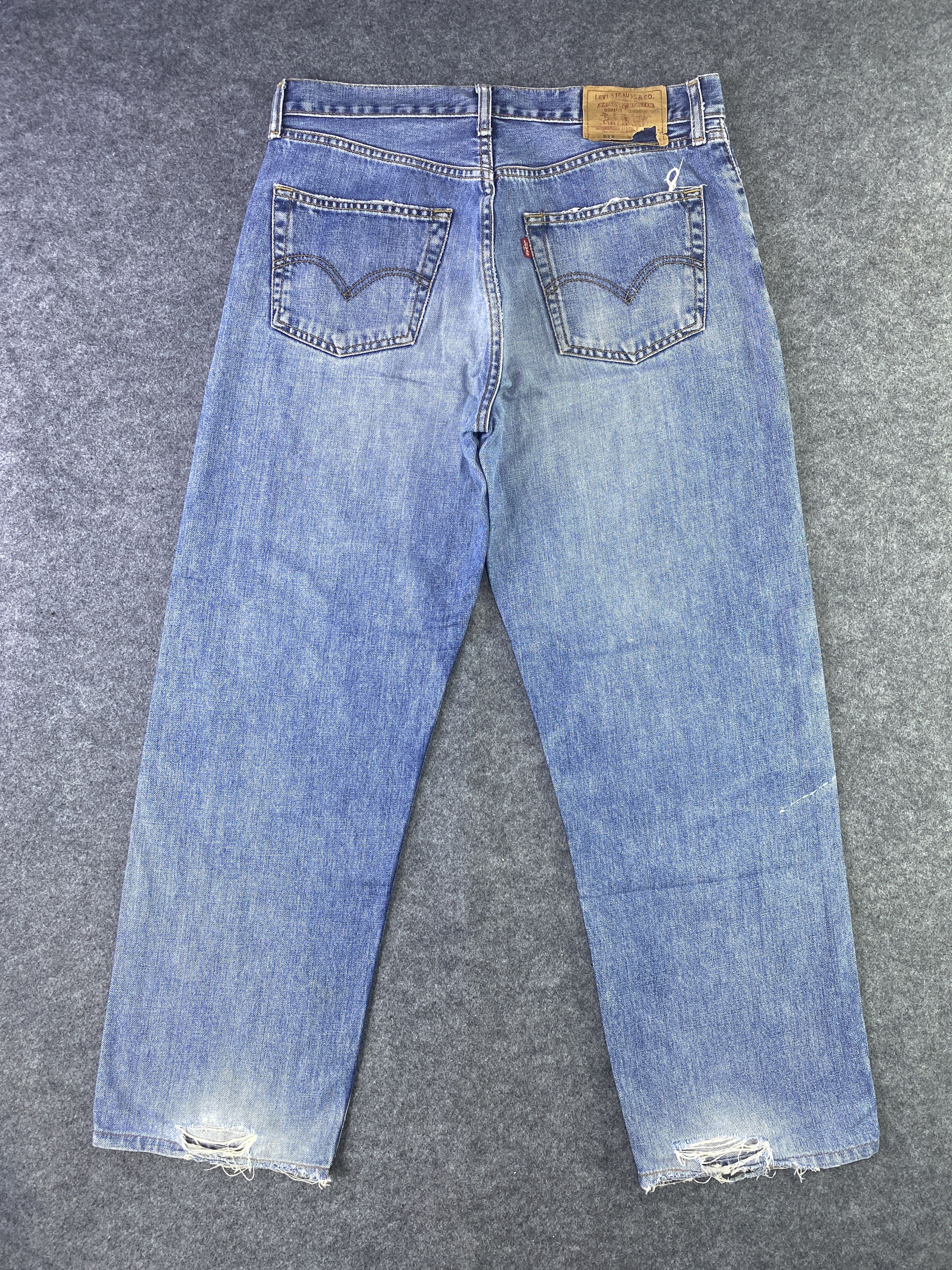 Levi's VINTAGE LEVI'S 513 DISTRESS BLUE WASH JEANS - J912 Size US 34 / EU 50 - 3 Thumbnail