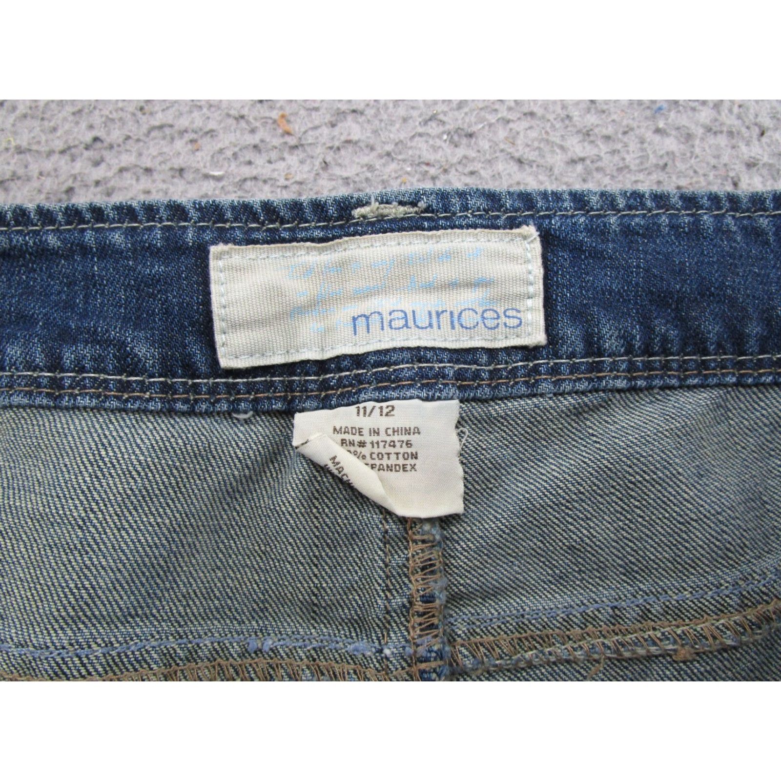 Vintage VINTAGE Maurices Jeans Shorts Women's Regular Waist 5-Pocket Denim Blue Size 12 Medium Summer Spring Boys Womens Size 34" / US 12 / IT 48 - 2 Thumbnail